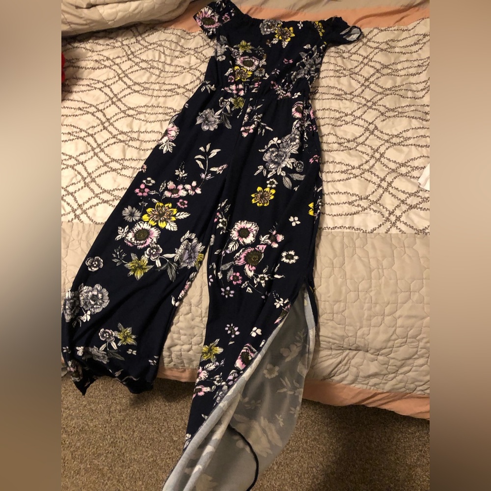 Cute romper with slits in both the legs, really gorgeous. Need it gone